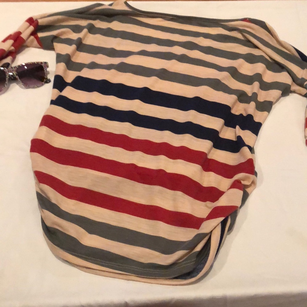 Top - Picture 3 of 4